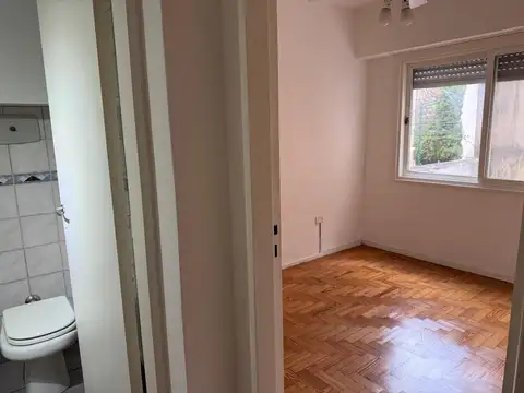 Departamento en Alquiler en San Isidro Vias / Rolon, $ 750.000