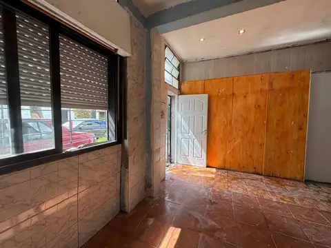 Depto Tipo Casa en Alquiler en Valentín Alsina, $ 450.000