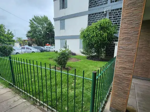 Av. Int. Arnoldi al 400