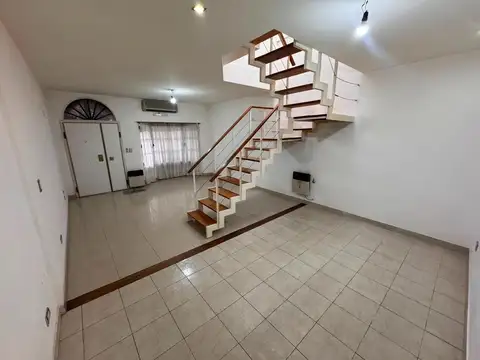 Casa en Alquiler en San Antonio de Padua, $ 1.800.000