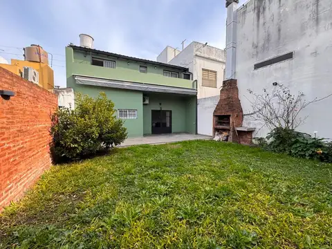 CASA - 6 AMBIENTES - SAN ANTONIO DE PADUA CENTRO