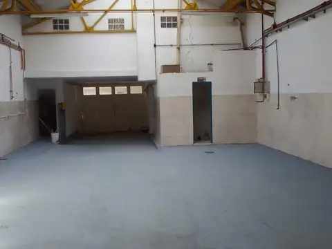 Alquiler Depósito en Mataderos 480 mts cub