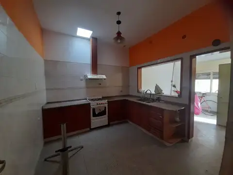 VENTA PH FRENTE 4 AMBIENTES A RECICLAR PALOMAR