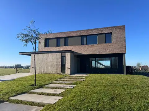 Casa  en Venta en Amarras, Puertos, Escobar