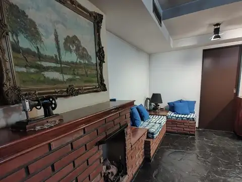 Casa 6 ambientes con 3 baños