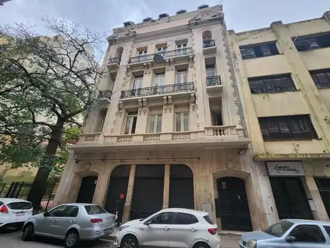 EDIFICIO DE 2160 M² CON UBICACIÓN PRIVILEGIADA EN EL CENTRO