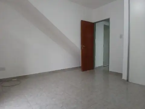 Departamento en Alquiler en Platanos, $ 500.000