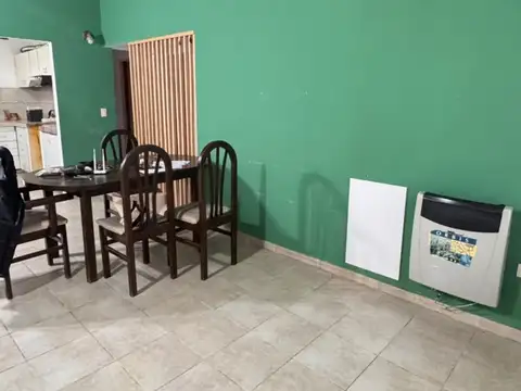 Casa 4 ambientes con 1 baño