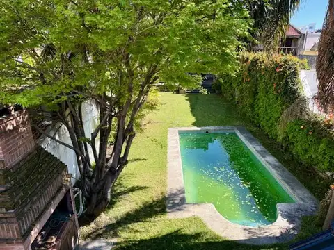 Casa en venta, 4 dormitorios en Nuñez, con jardín