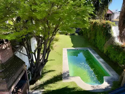 Casa en venta, 4 dormitorios en Nuñez, con jardín