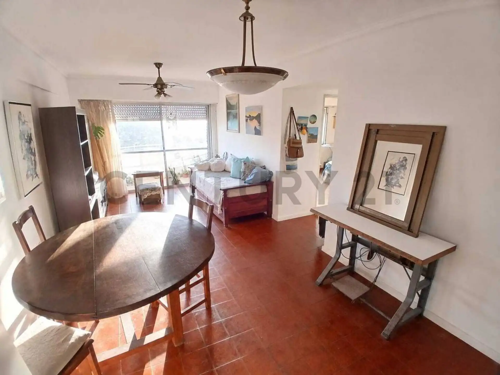 Depto 3 amb, 68m² con balcón al frente — Villa Primera