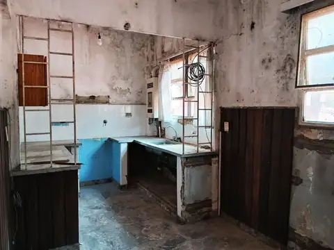 Depto Tipo Casa 6 ambientes con 2 baños