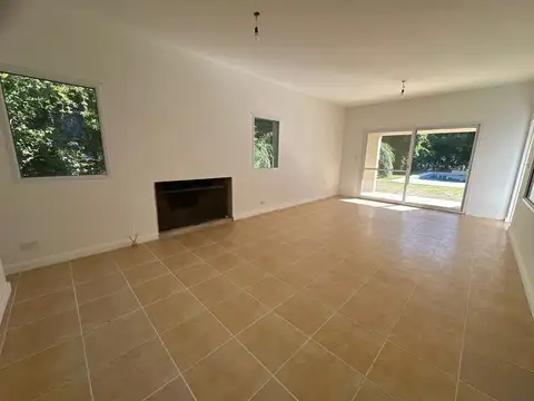 Caamaño, Pilar 600