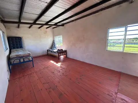 Casa 2 ambientes con 1 baño
