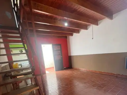 Depto Tipo Casa 2 ambientes con 1 baño