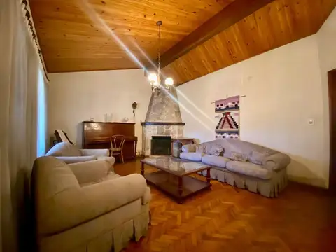 Casa 6 ambientes con 1 baño