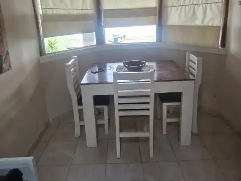 Casa en Venta con 4 cocheras