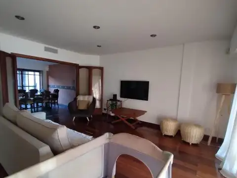 Casa en Venta en Morón, USD 330.000