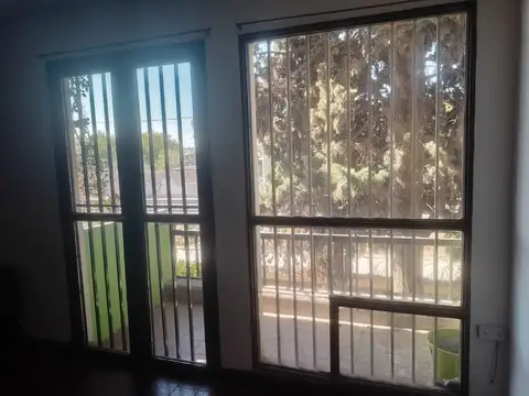 Amplio Departamento céntrico en Las Heras