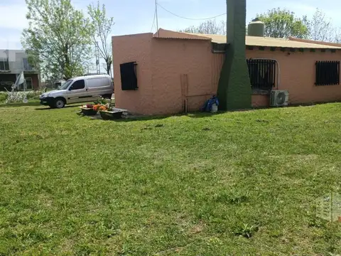 Casa 3 ambientes con 2 baños