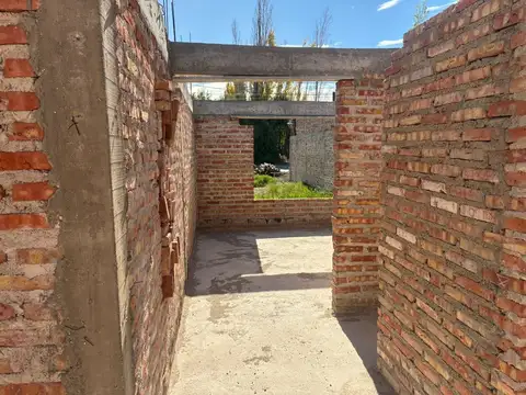 TERRENO CON ADELANTO DE OBRA B° ALMAS AZULES