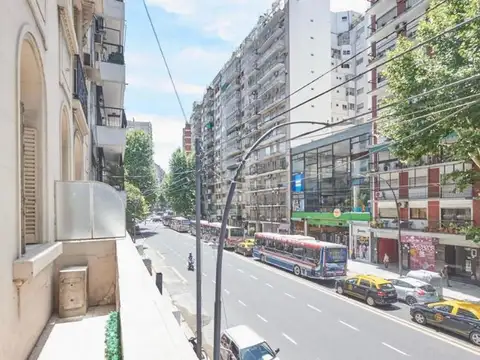 Venta. Depto. 4 Ambientes. Santa Fe y Ecuador. Barrio Norte.