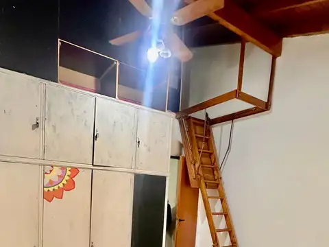 Depto Tipo Casa en Venta con 1 cocheras