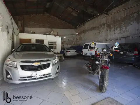 Galpón en villa primera 