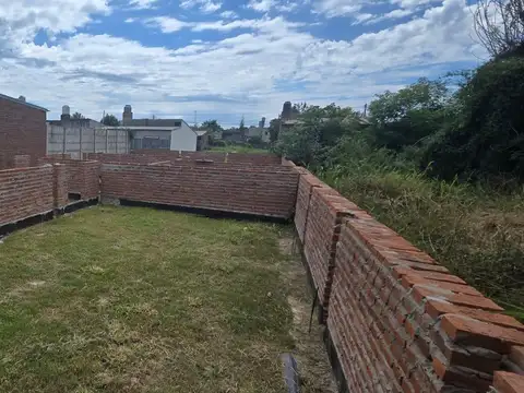 Terreno en Venta 25  mts Fondo