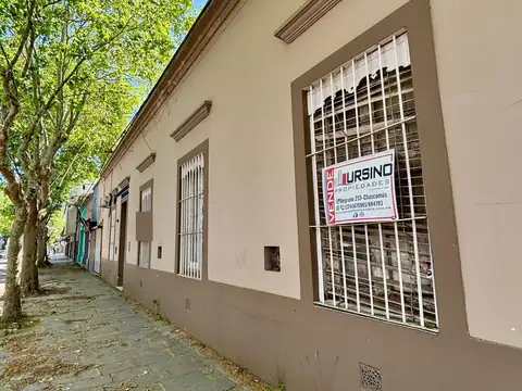 VENTA - TRES LOCALES COMERCIALES EN PLENO CENTRO CON POSIBILIDAD DE MAS LOCALES