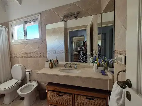 Casa en venta en el exclusivo barrio cerrado Tres Horquetas.