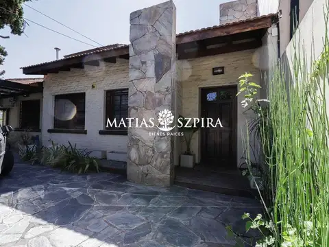 CASA 4 AMBIENTES PARQUE PERMUTA