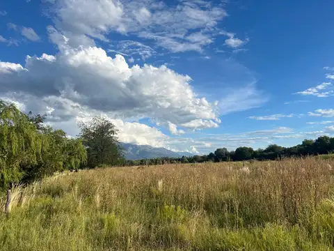 Chacra de 5 Has en Nono, a Metros del Río con Vistas Únicas