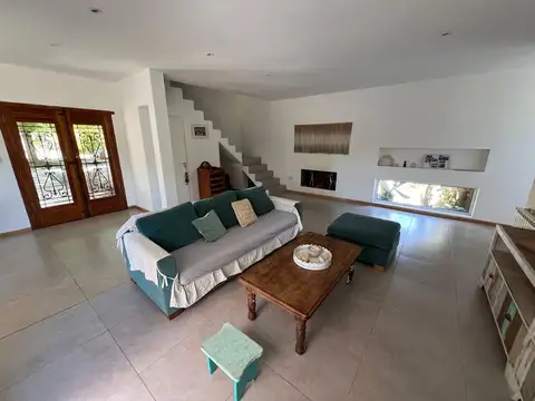 ALQUILER TEMPORARIO CASA EN BARRIO SAN JOAQUIN 