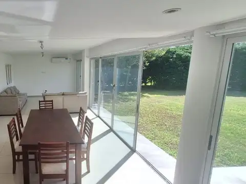 Casa en Alquiler de 3 dormitorios