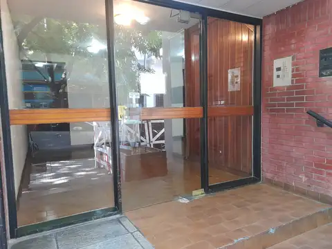 Departamento de 2 ambientes. Lateral Luminoso