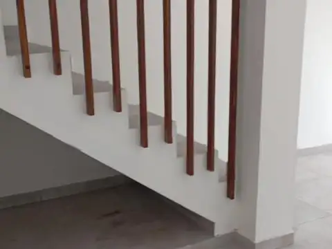 Depto Tipo Casa 4 ambientes con 1 baño