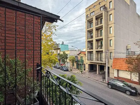 Depto Tipo Casa en Venta con 1 cocheras