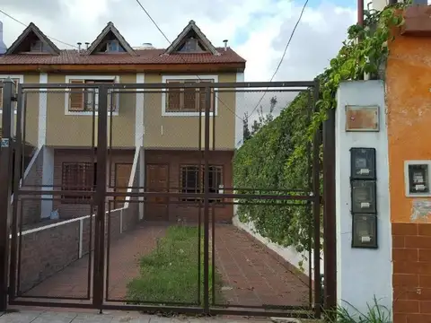 OPORTUNIDAD PH 3 AMBIENTES COCHERA AL FRENTE ESCUCHA OFERTA