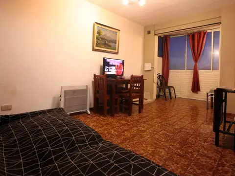 Delgado 800, Piso 16