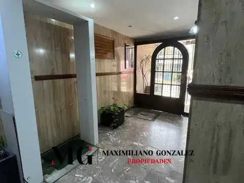 Oficina 4 ambientes con 4 baños