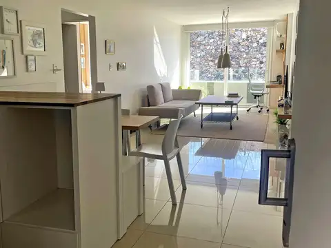 Departamento en Venta en San Isidro Vias / Rolon, USD 149.000
