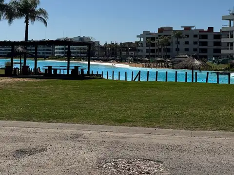 Lagoon Pilar Caamaño .