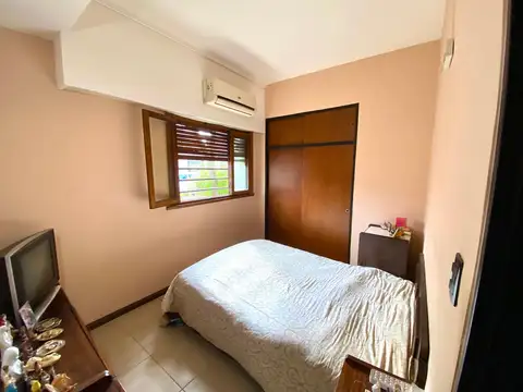 VENTA PH  3 AMBIENTES AL FRENTE MARTINEZ. PERMUTA