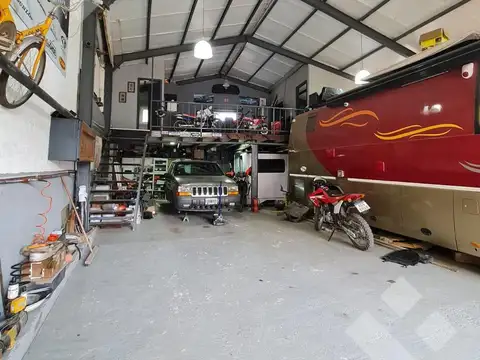 Galpón en Venta en Villa Vega Maipú, San Martin de los Andes