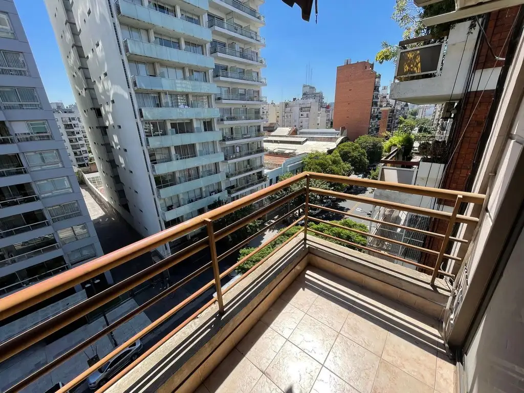 Avenida José María Moreno 300