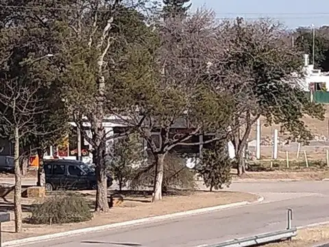 Local en Venta en Villa Parque Santa Ana, Santa María