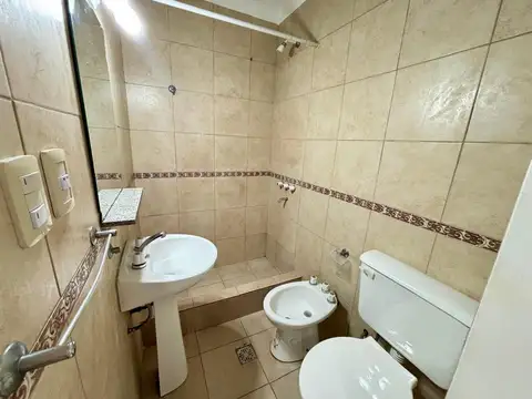 Departamento en Alquiler en Temperley, $ 400.000