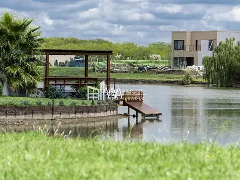 Terreno / Lote en venta de 867m2 ubicado en Loma Verde