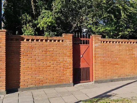 VENTA CASA 5 AMBIENTE COCHERA CUBIERTA WILDE